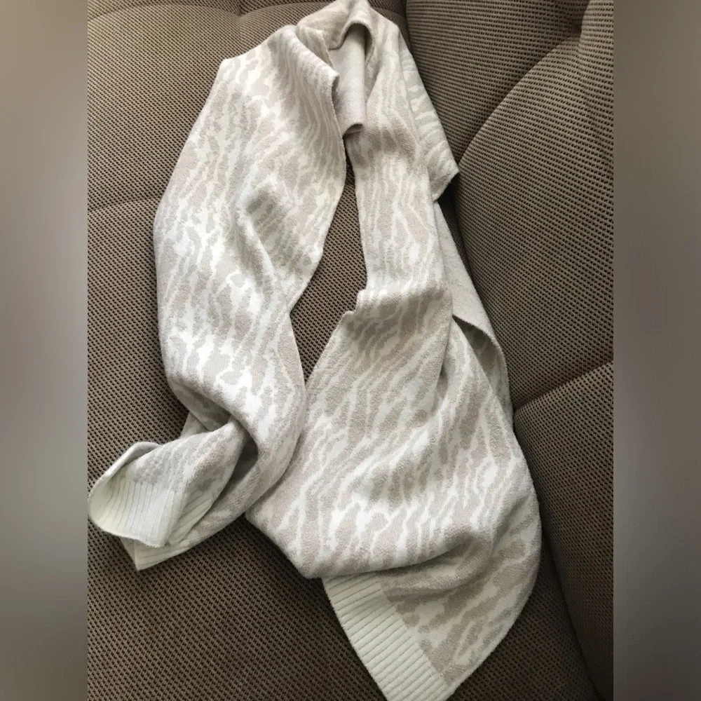 NEW! Express scarf